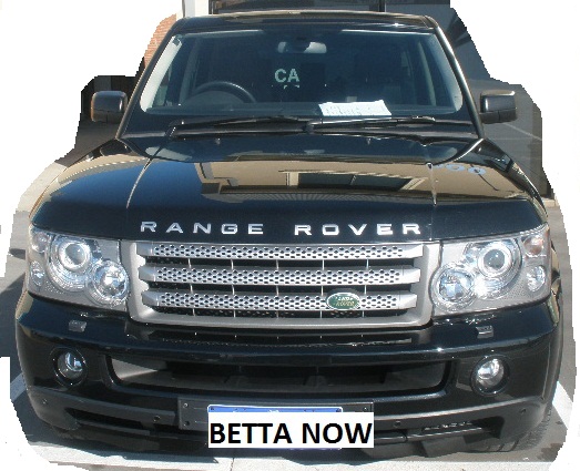 The same Range Rover fully restored after repair