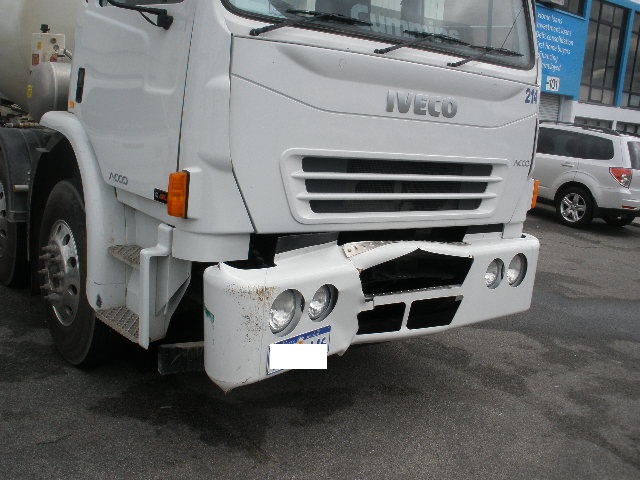 Heavy truck front bar damaged before repair